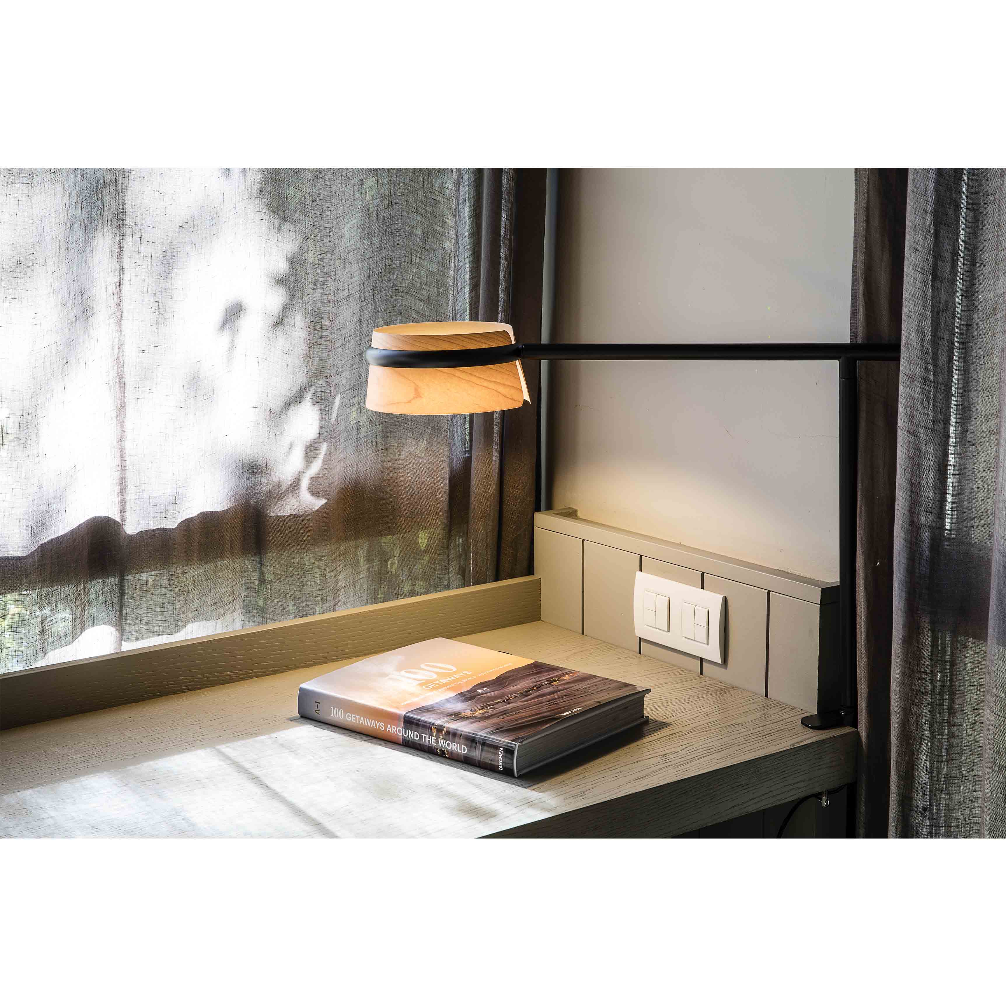 29568 LOOP LED BLACK TABLE LAMP WITH CLIP - Image 3
