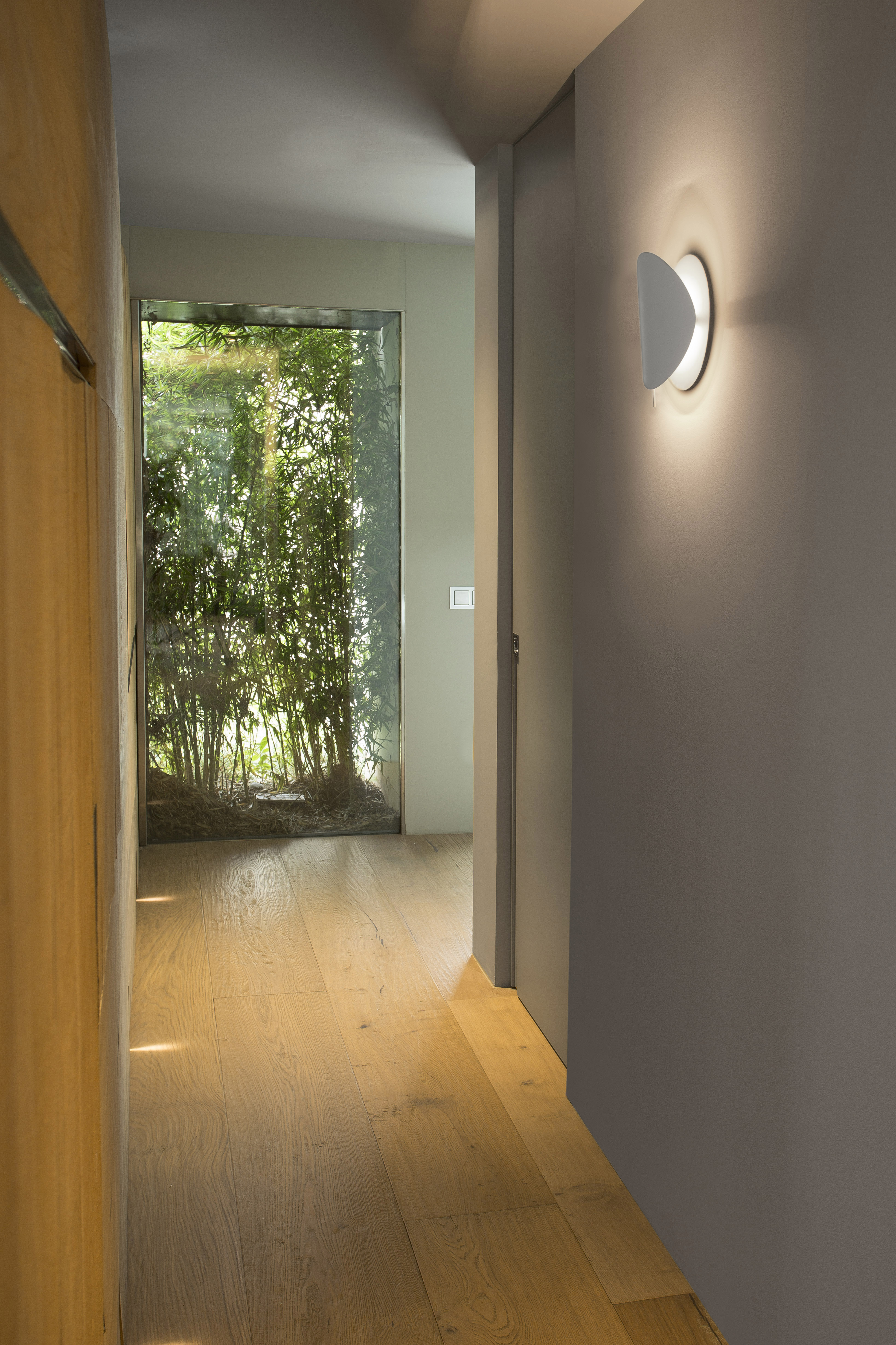 62108 OVO-G WHITE WALL LAMP - Image 7